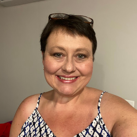 Meet your Posher, Melissa - Picture 1 of 1